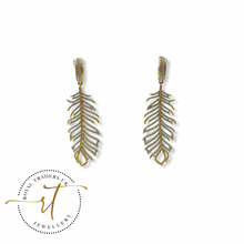 Load image into Gallery viewer, Feather- Our beautiful drop feather earrings
