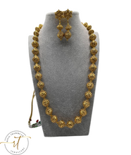 Load image into Gallery viewer, Francesca - Italian Gold Plated Necklace and Earring Set
