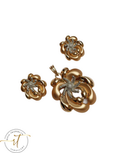 Load image into Gallery viewer, Penny - Gold Pendant and Earring Set
