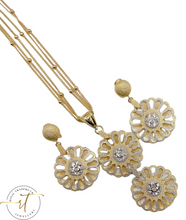 Load image into Gallery viewer, Yaya - Gold Plated Layer Chain and Pendant
