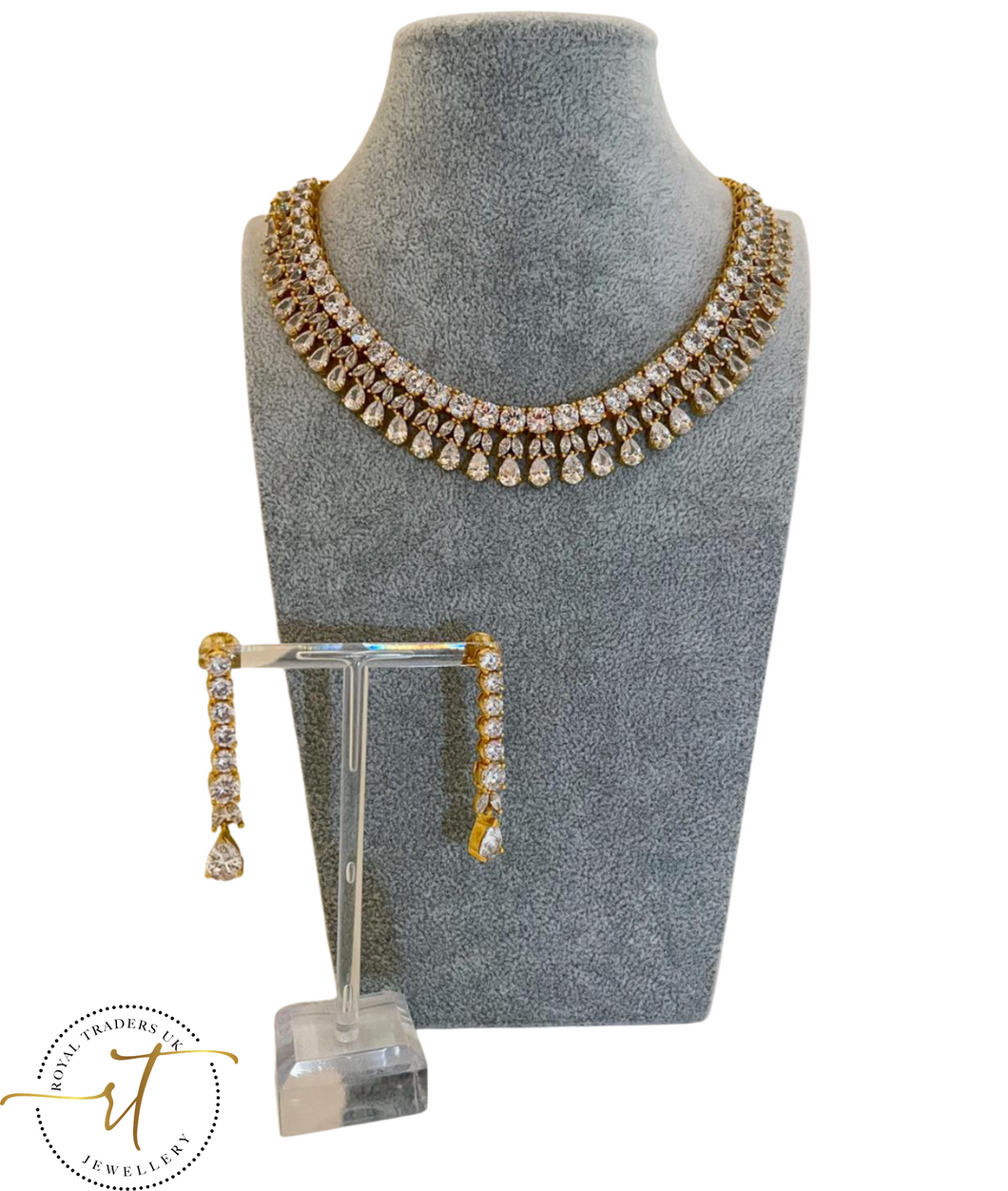 Stunning American Teardrop Necklace and Long Earrings